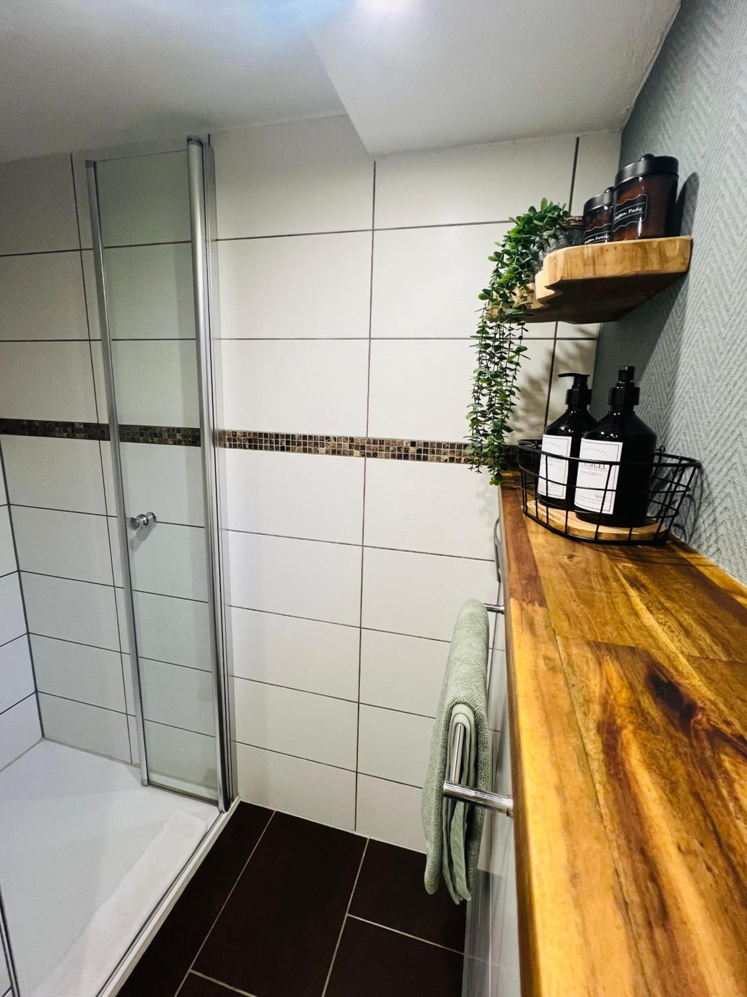 Ferienwohnung Palatina Heuchelheim-Klingen Dış mekan fotoğraf